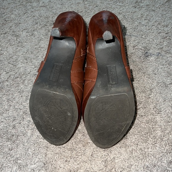 Booties - Picture 4 of 4